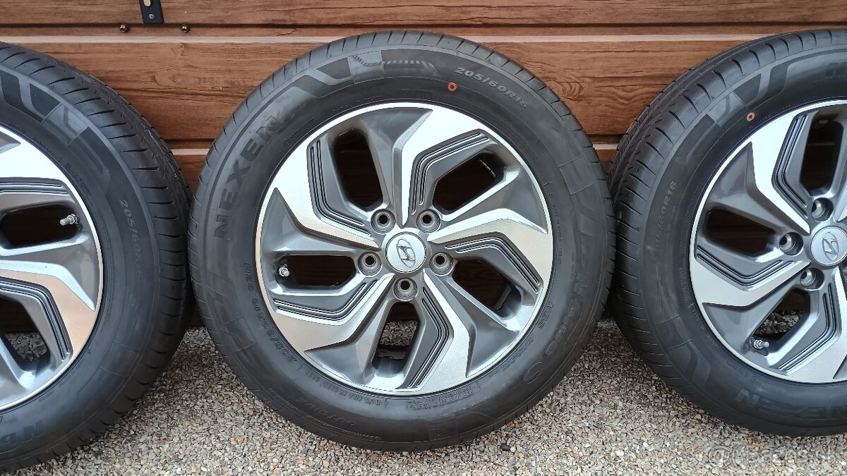 Letná sada kolies originál Hyundai, 5x114,3 R16 - 4