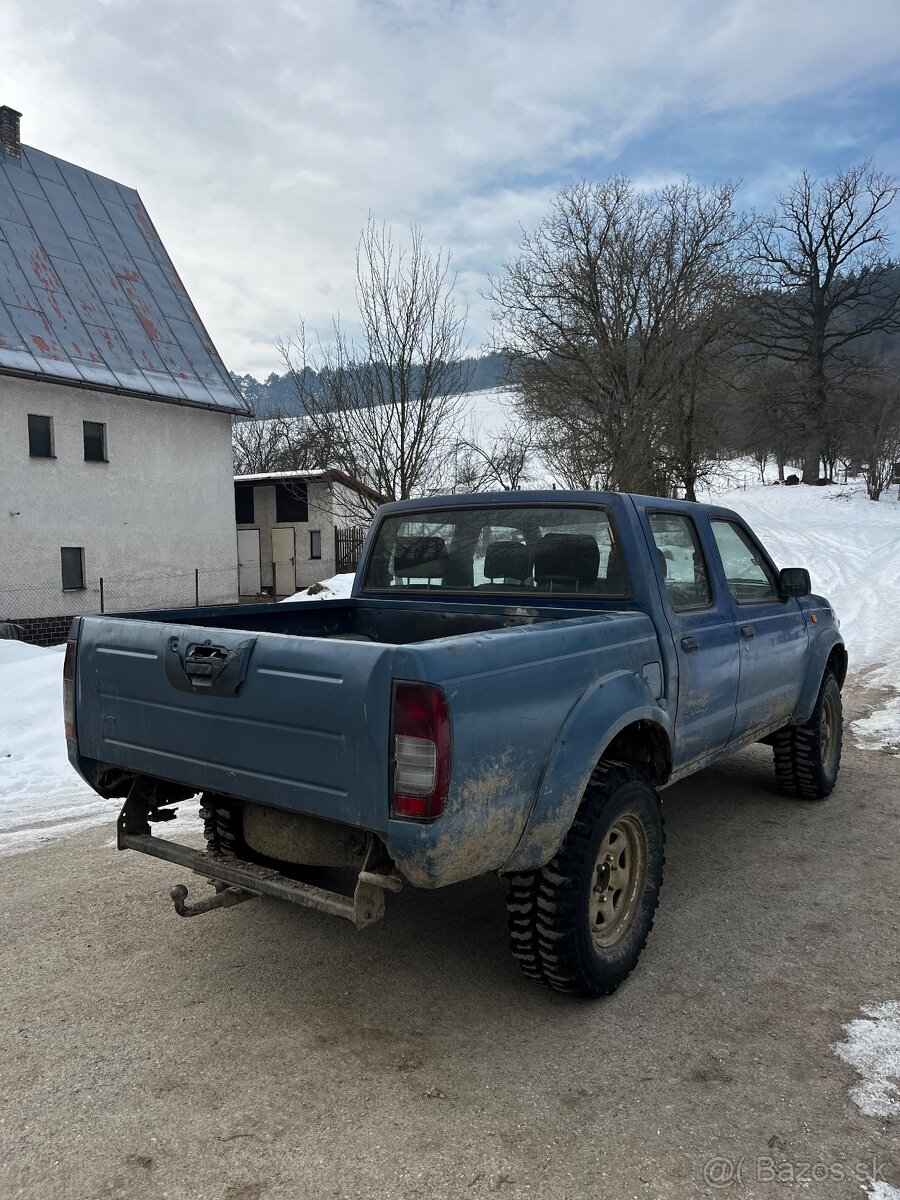 Nissan Navara 2.5td - 4