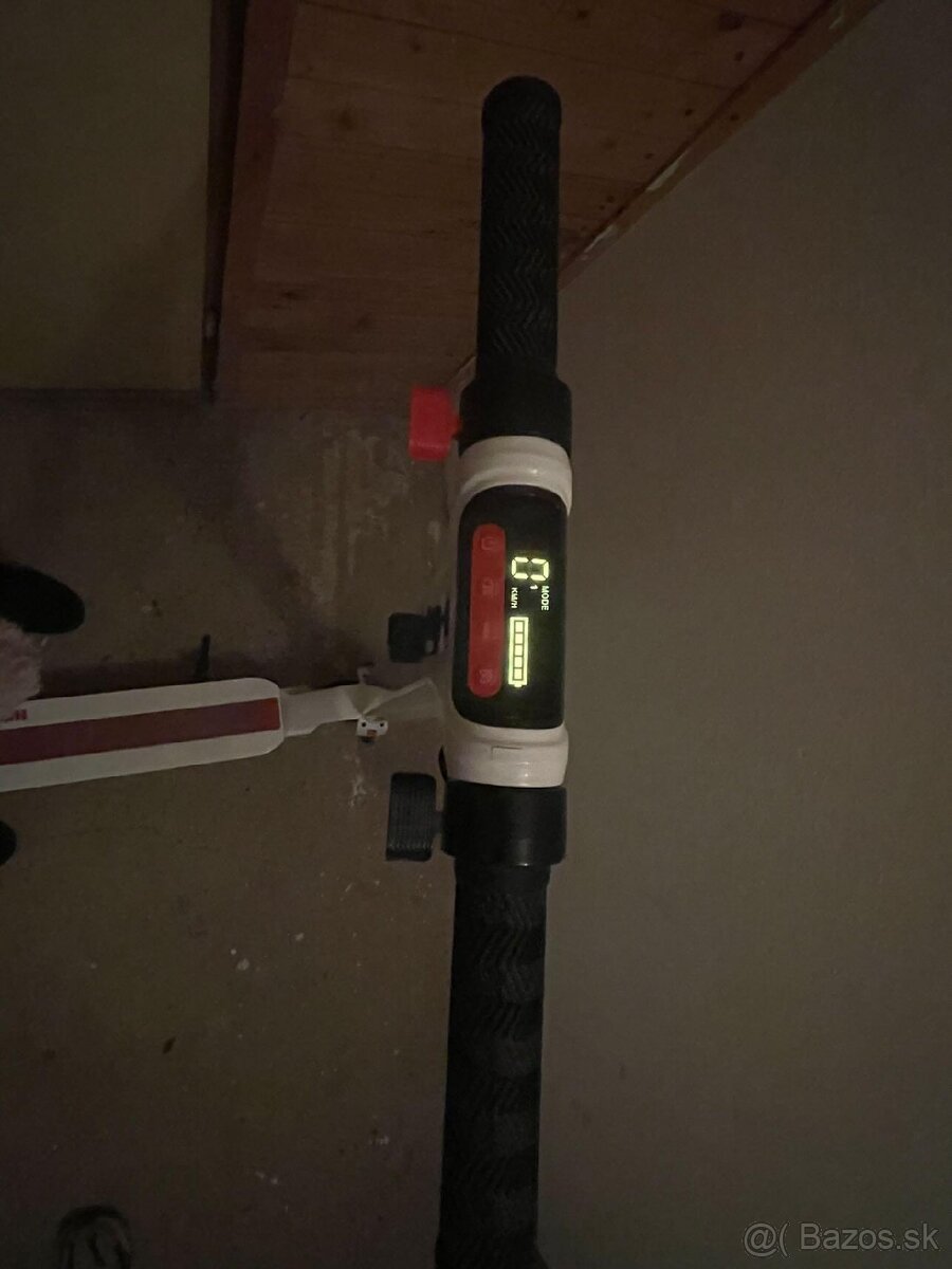 Elektrická kolobežka hecht - 4