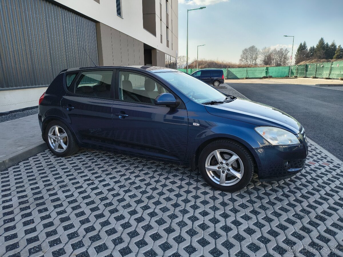 Kia Ceed 1.4 benzín 77kw - 4