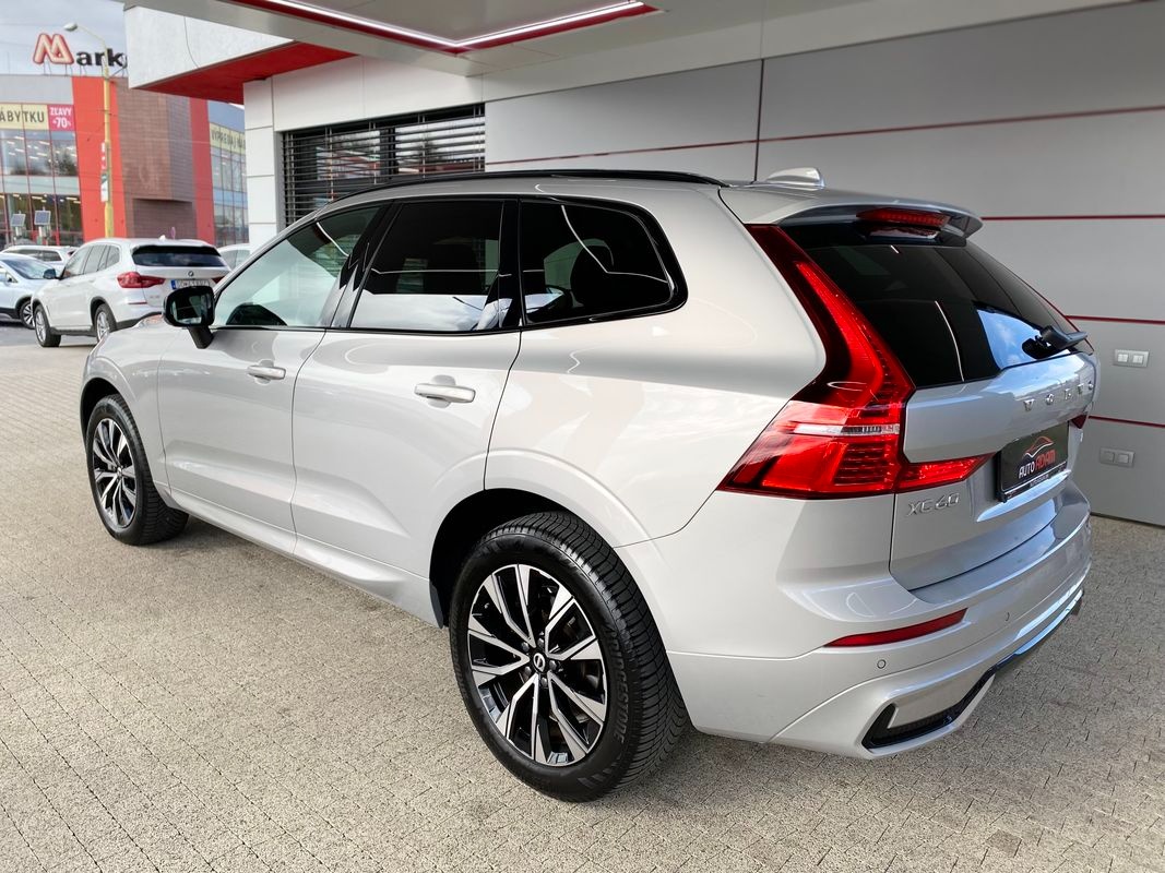 Volvo XC60 B4 145kW AWD Geartronic Plus Dark