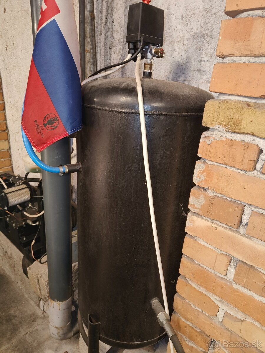 Predám vzduchový kompresor Jikov - 4