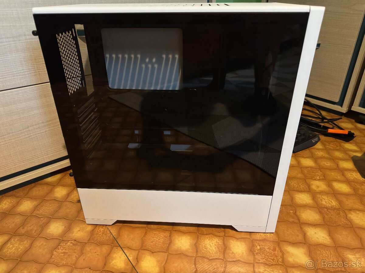 Predám PC skriňu Metallic Gear by Phanteks NEO Air Series - 4