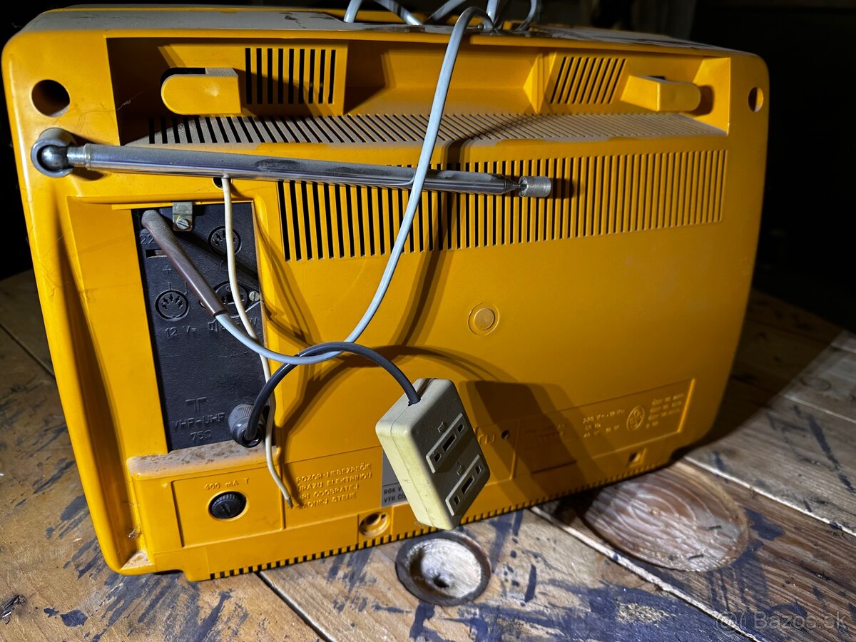 televízor TESLA Pluto (Made in Czechoslovakia) - 4