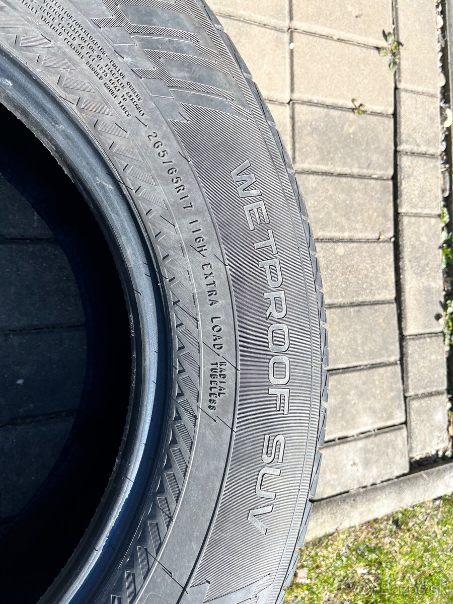 Nokian 265/65r17 - 4
