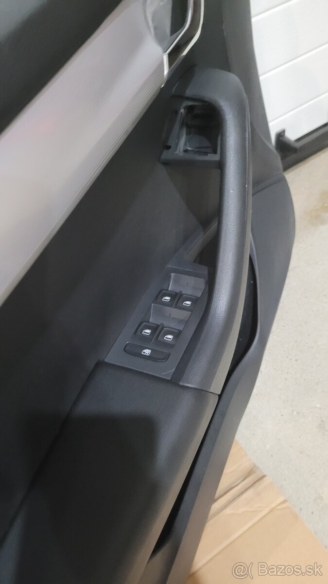 Tapacire dvier Škoda Octavia III combi - 4