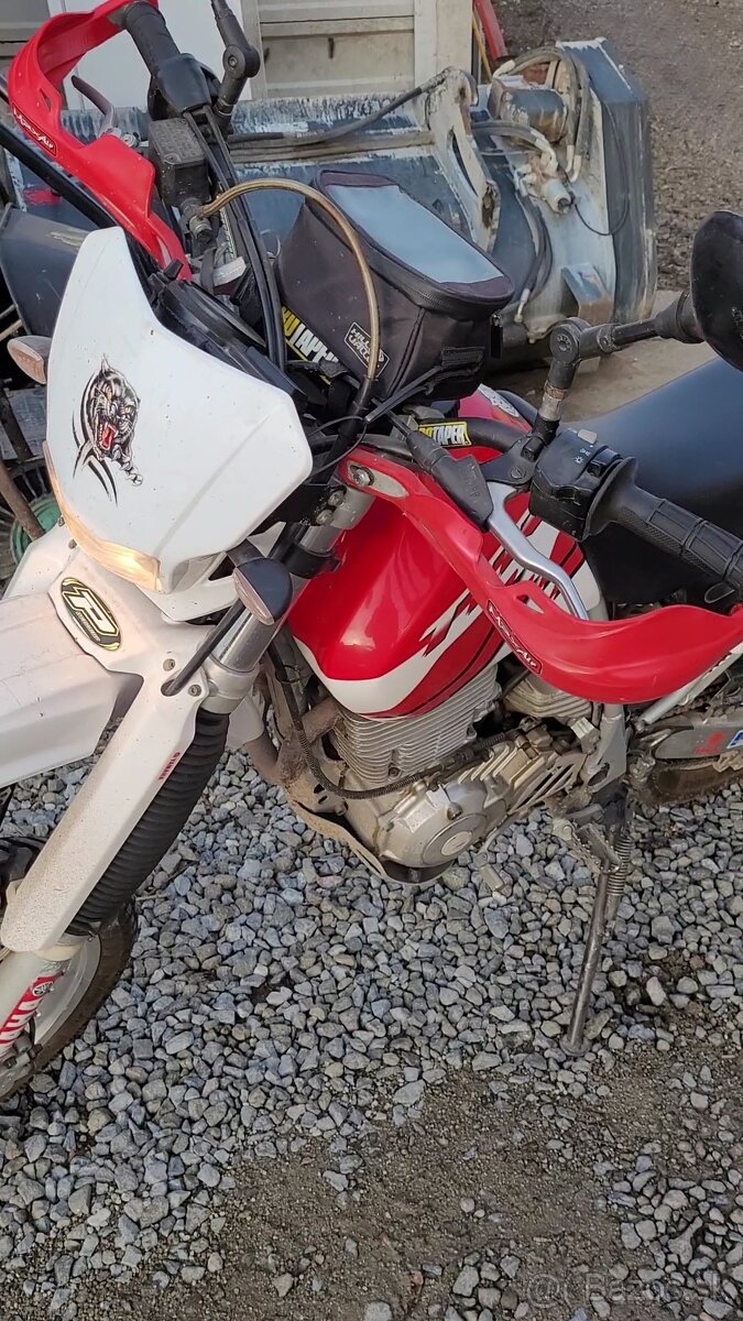 Yamaha ttr600