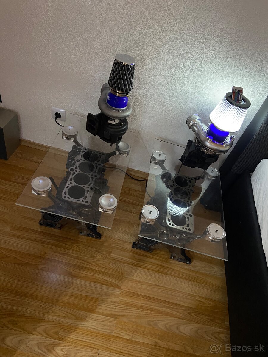 Stolik z bloku motora Audi - 4