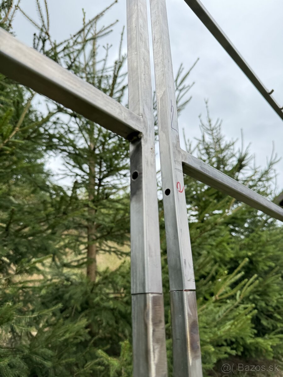 Nerezové stena / postavce 2,40 X 3,60 m - 4