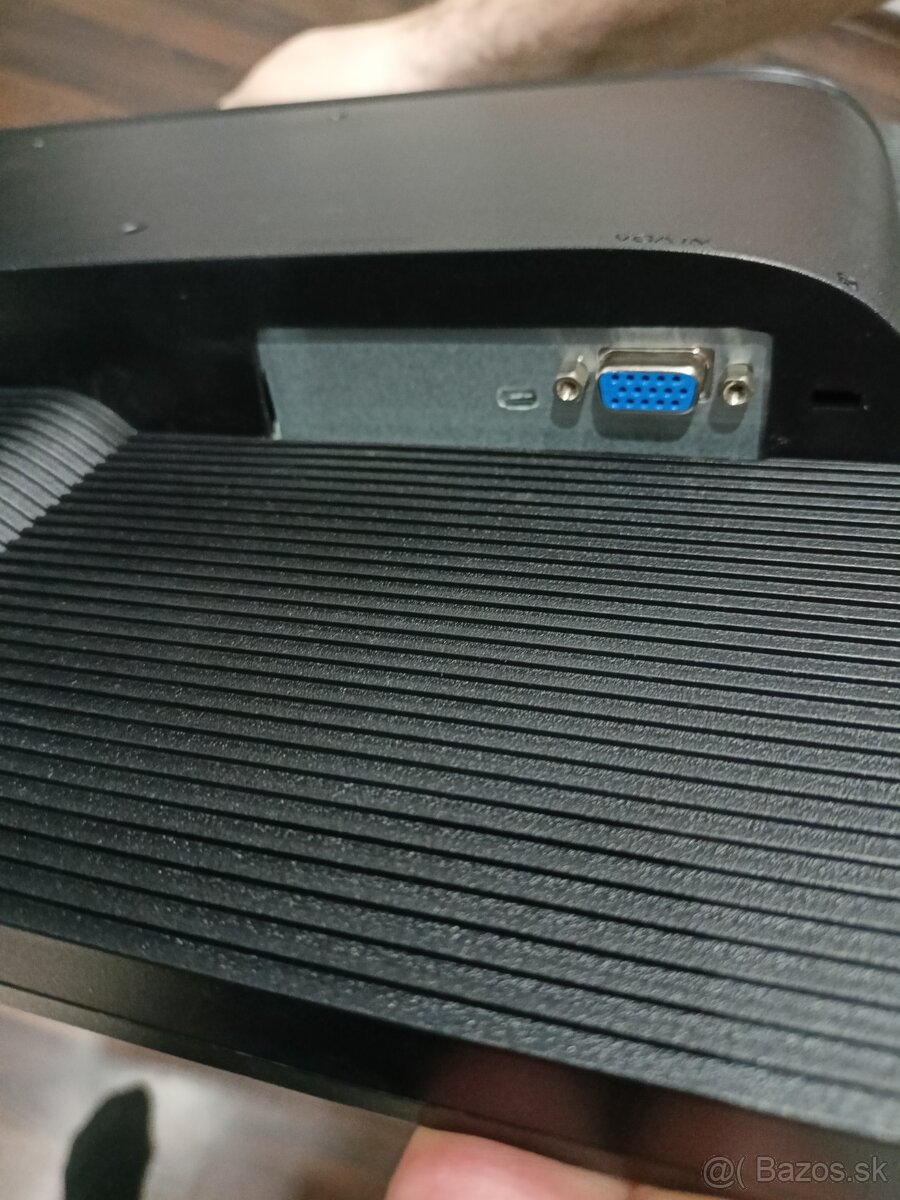 Monitor Acer LED cierny 19'' - 4