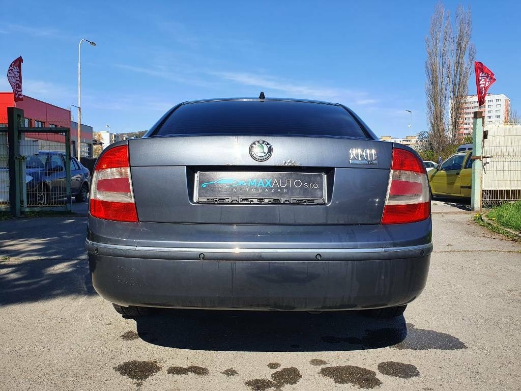 Škoda Superb - 4