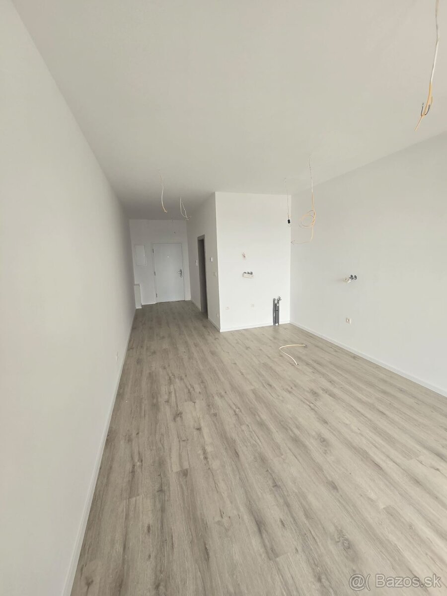 1-IZBOVÝ BYT (APARTMÁN) S VONKAJŠÍM BAZÉNOM - 4