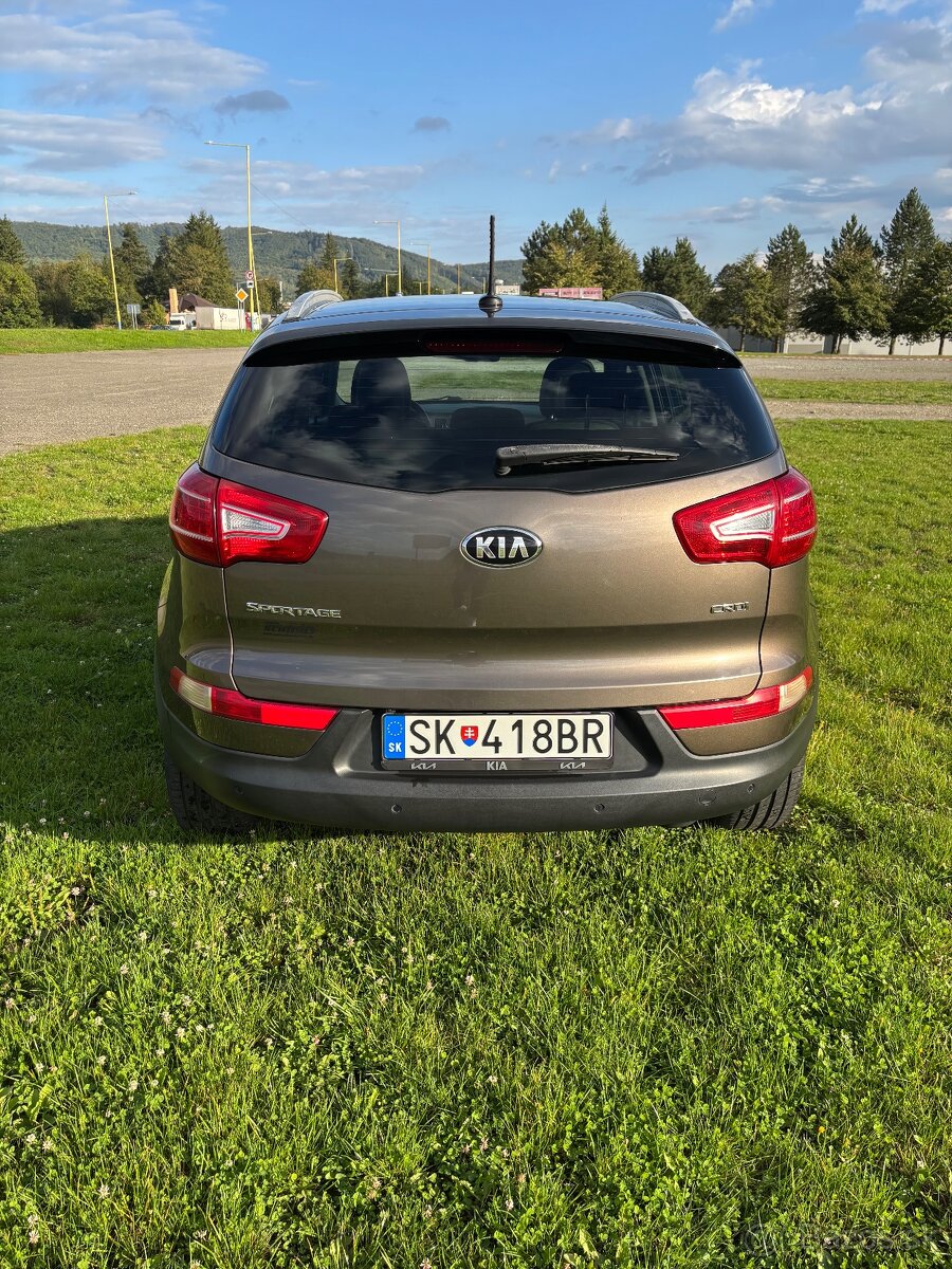 KIA SPORTAGE 2,0 CRDI 4WD - 4
