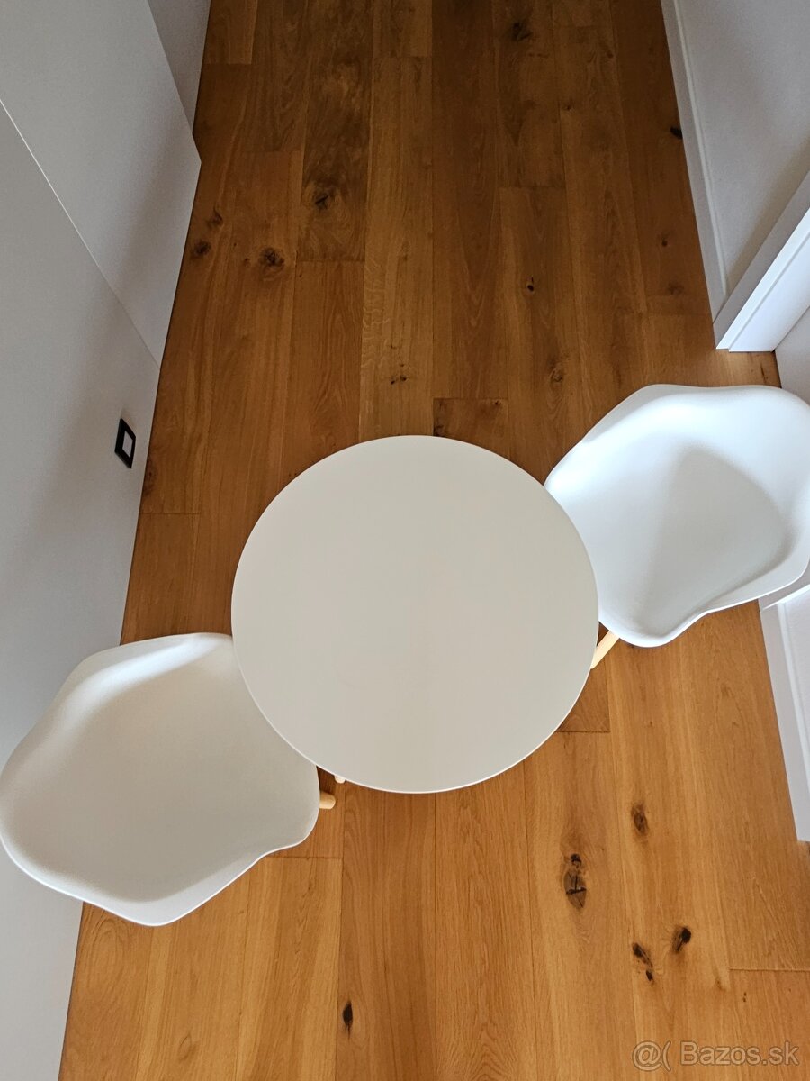 Detsky stol a stolicky - 4