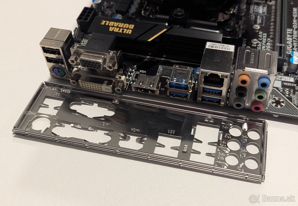 Gigabyte GA-H170M-D3H-GSM + i7 6700 + 16GB DDR4 - 4