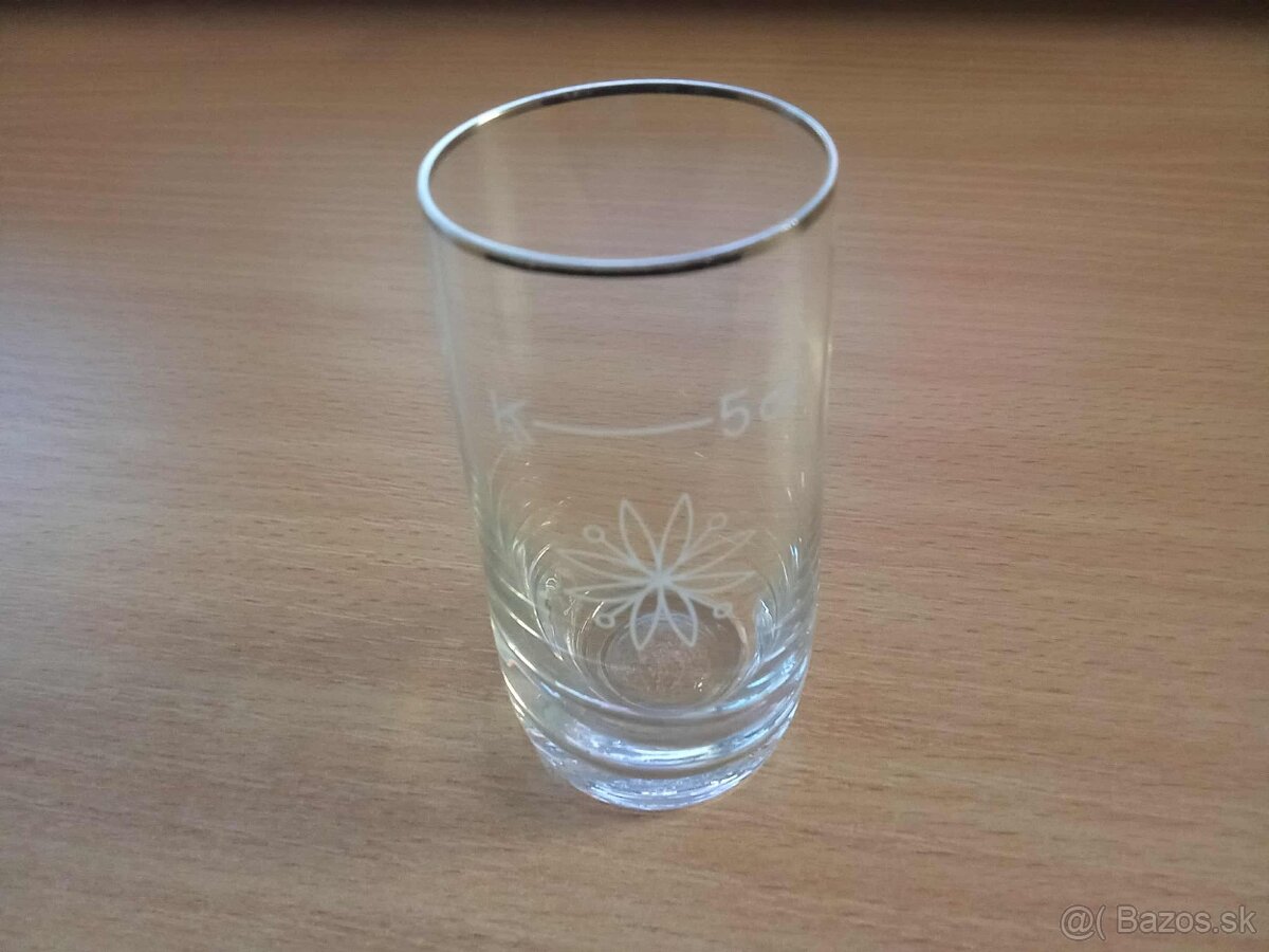 poháre a šálky - 4