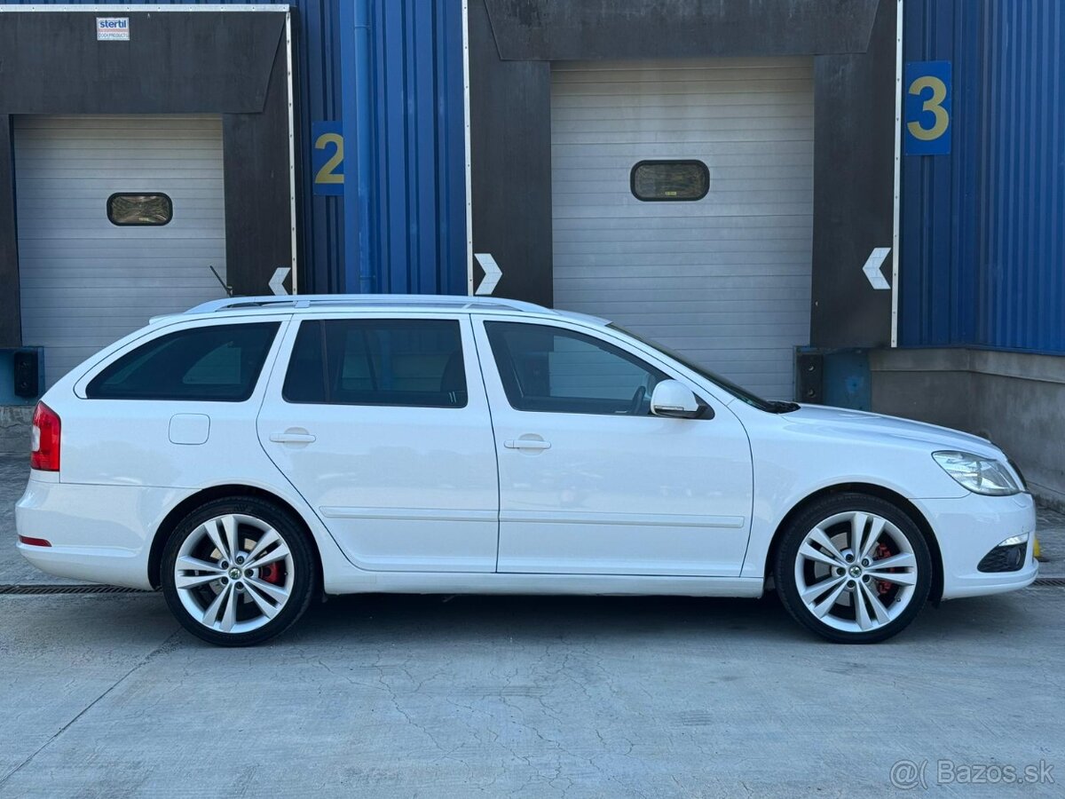 Skoda Octavia Combi 2.0TDI CR RS - 4