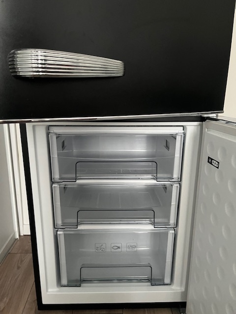 Chladnička s mrazničkou ETA - 4