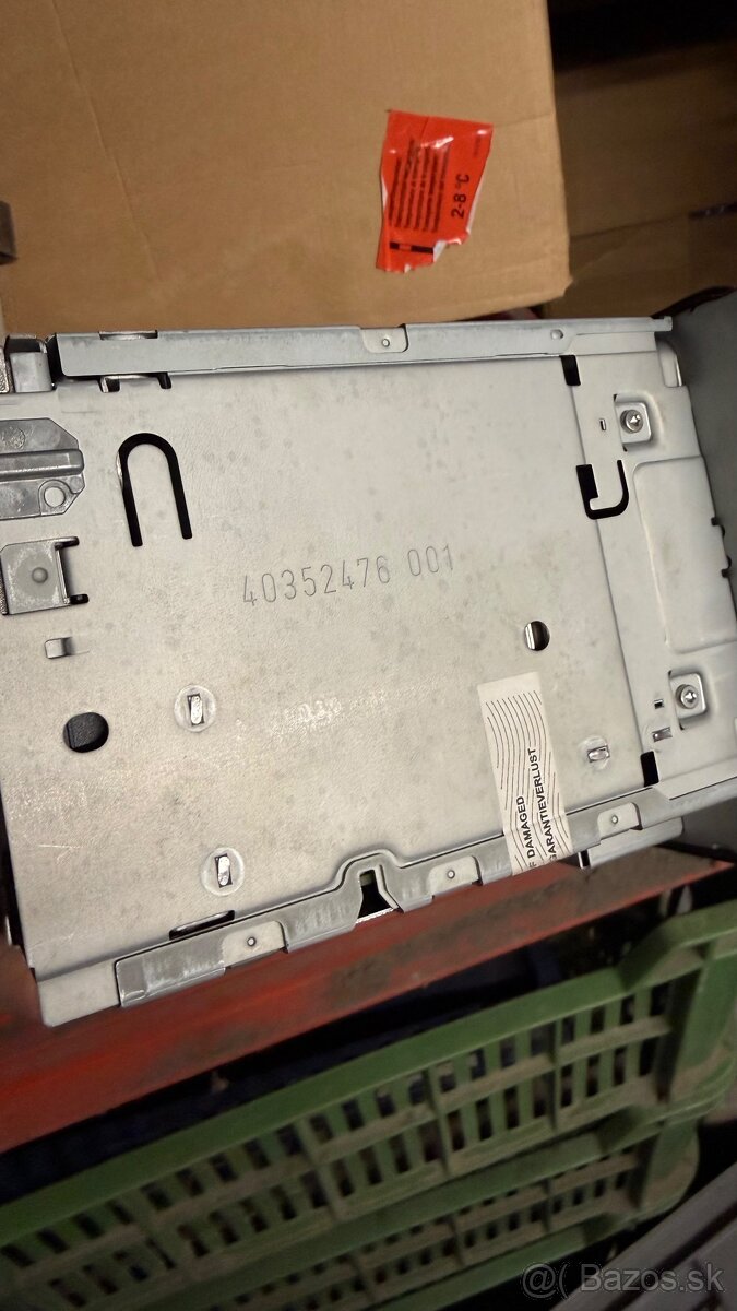 Predám autorádio RNS 510 - 4