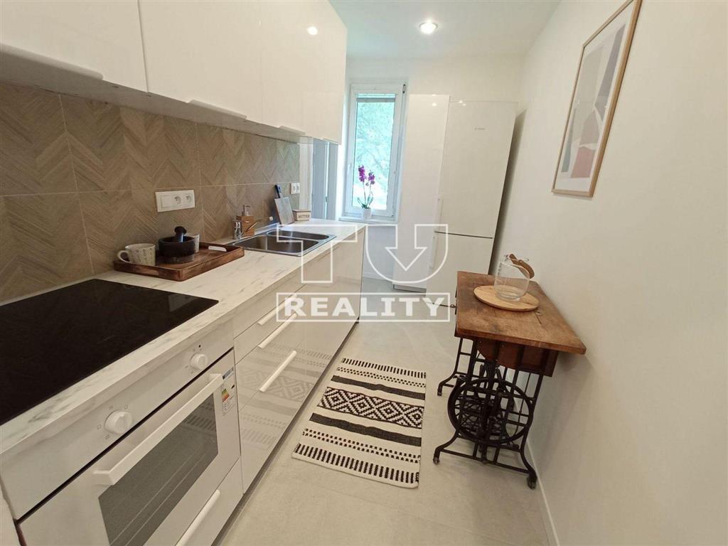 TUreality pripravuje do ponuky veľký rodinný dom v... - 4