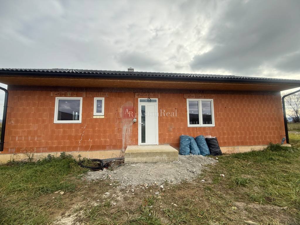 Praktický 4-izbový bungalov v novovybudovanej lokalite- Horo - 4