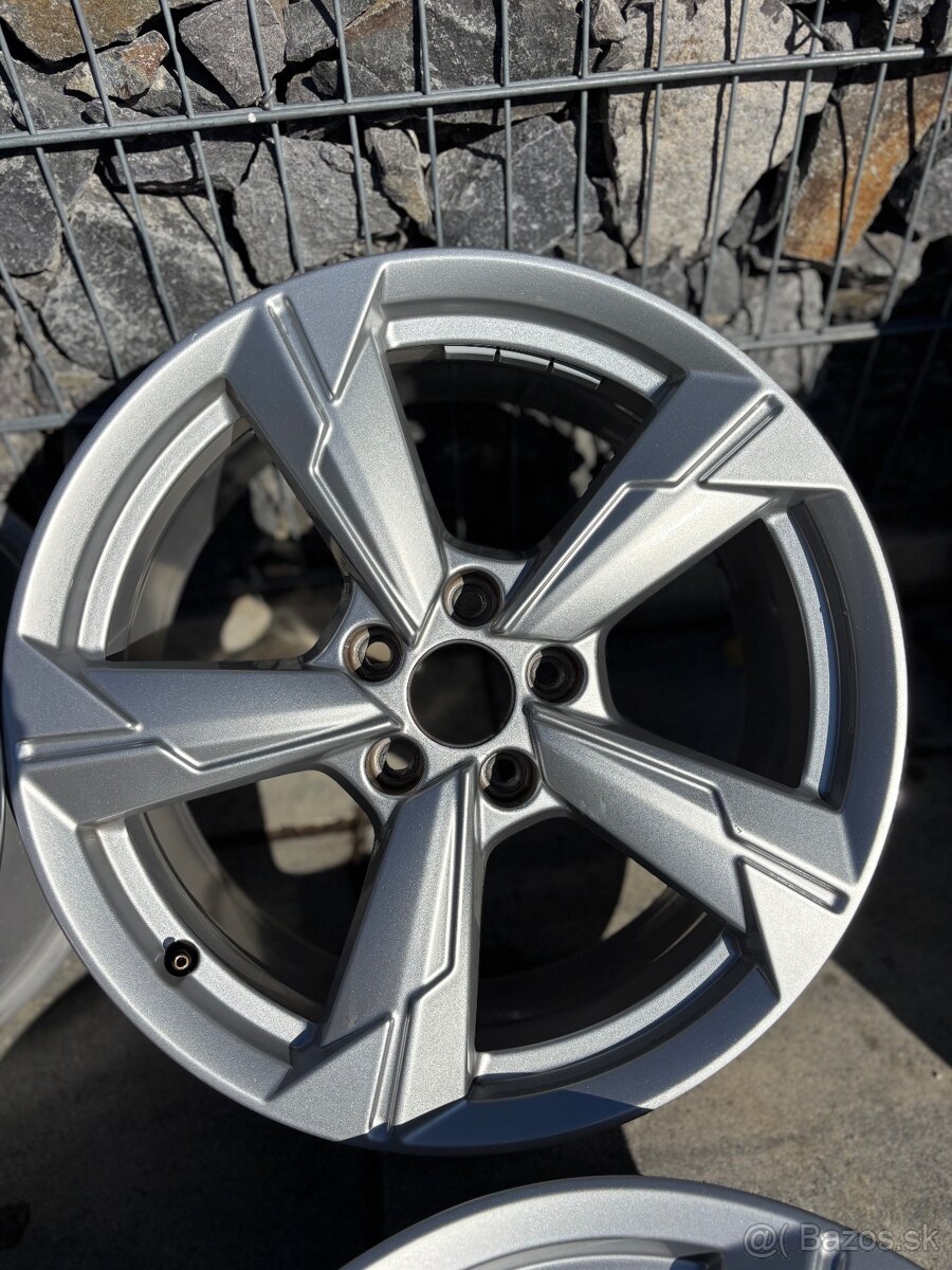 5x112 r18 Top stav Audi original Audi a6 - 4