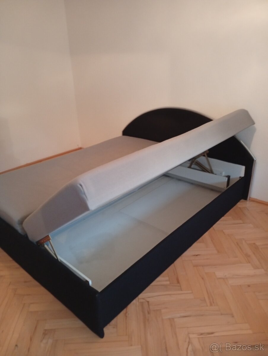 Manželská posteľ - 4