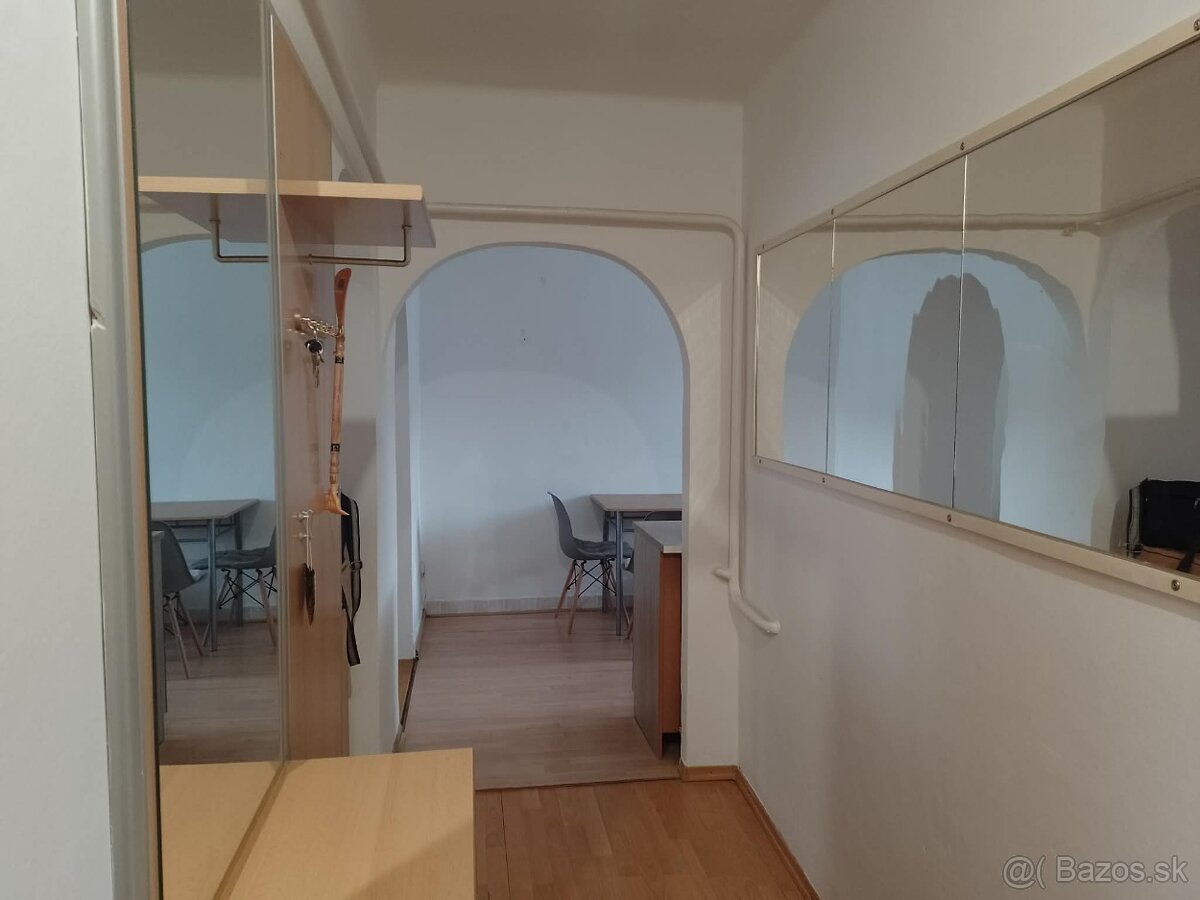 Dvojizbový byt Handlová - 4
