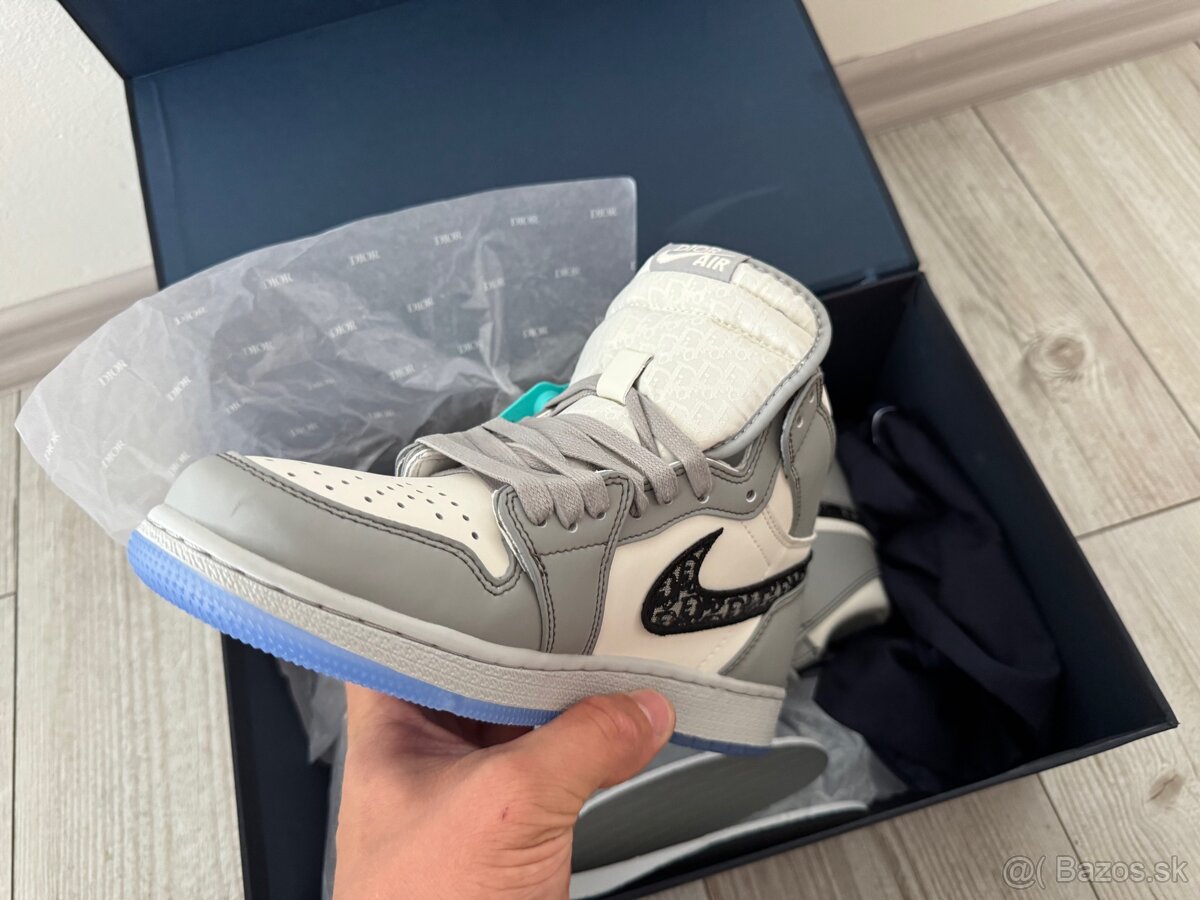 Air Jordan 1 High Dior x - 4