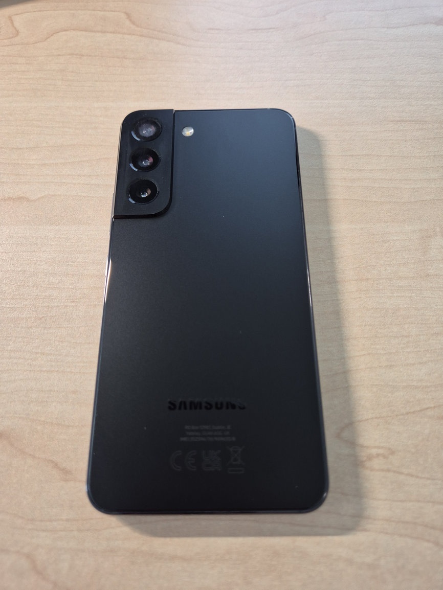 Samsung Galaxy S22 - 4