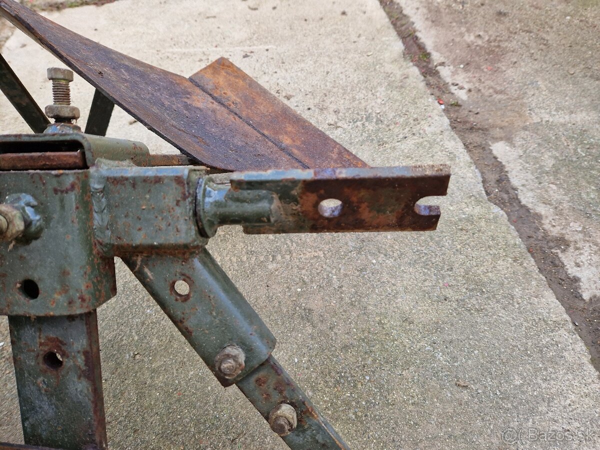 Pluh na malotraktor Fortschritt E930 E931 - 4