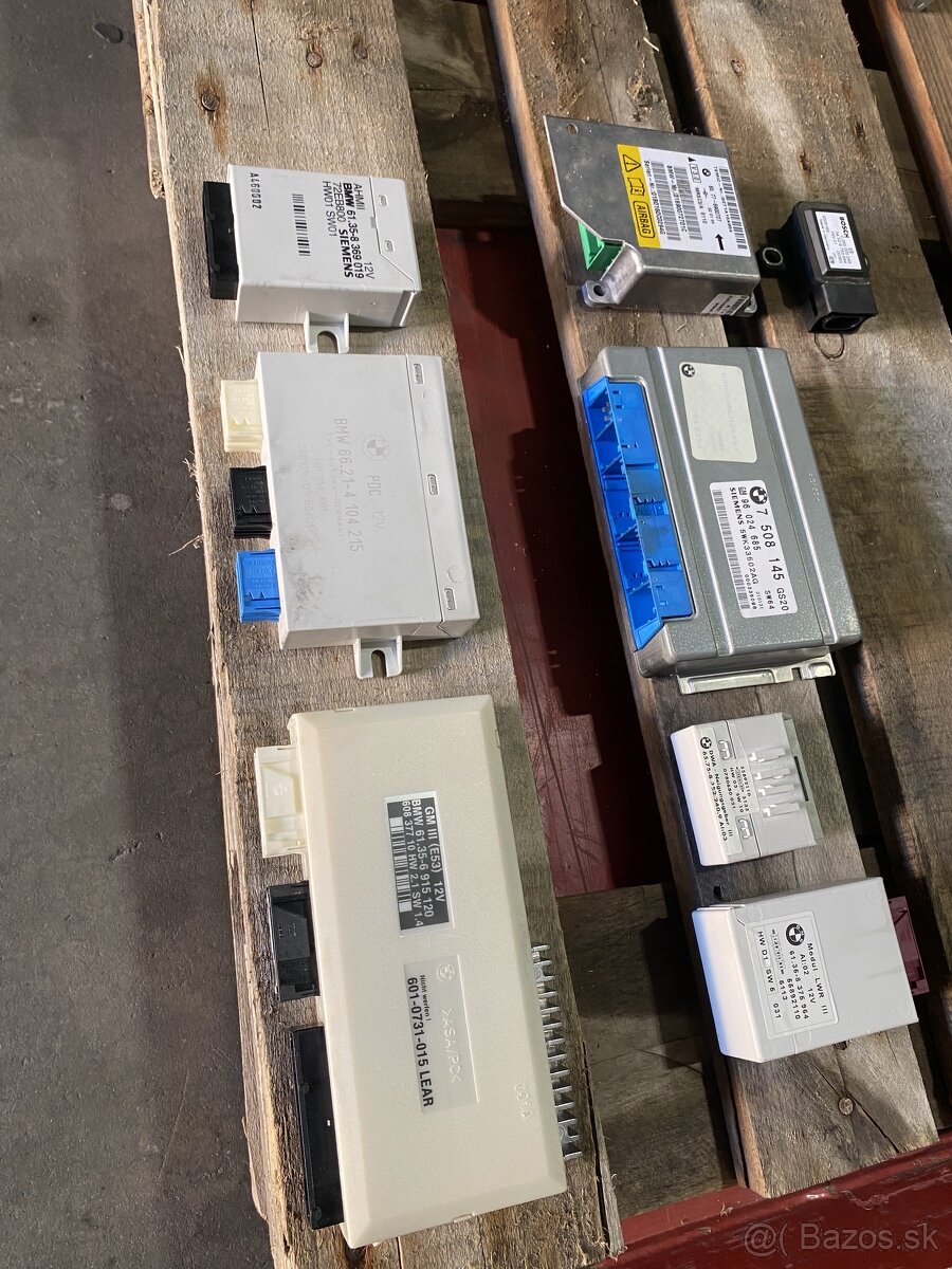 BMW X5 E53 - riadice jednotky , antény - 4