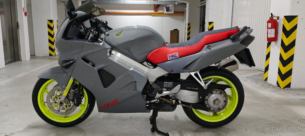 Honda VFR 800 FI 2001 - 4