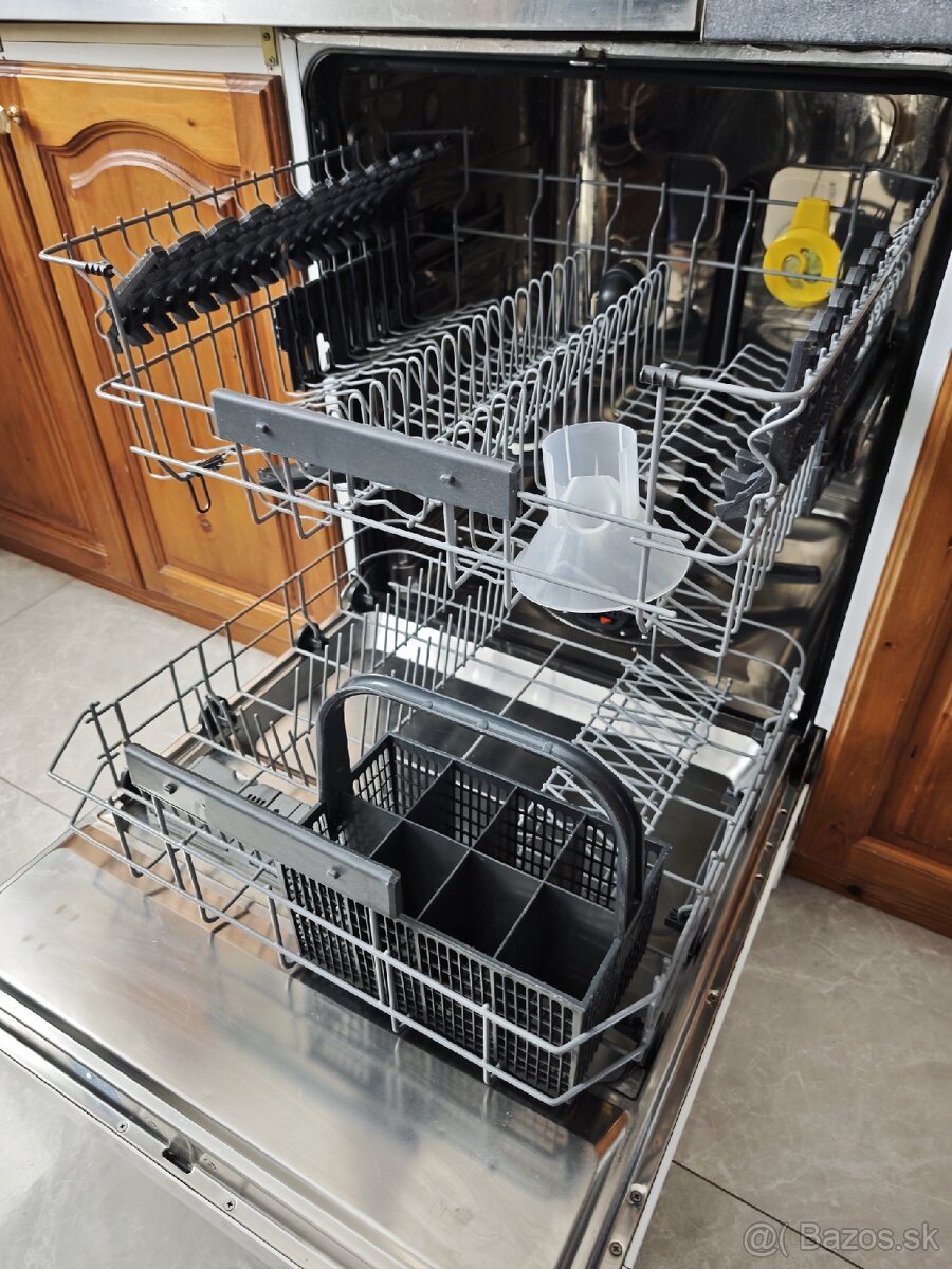 Umývačka riadu Electrolux - 4