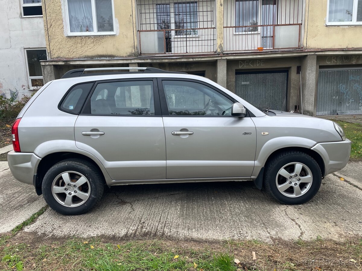 Hyundai Tucson 2.0 CRDI 4x4, ťažné zariadenie - 4