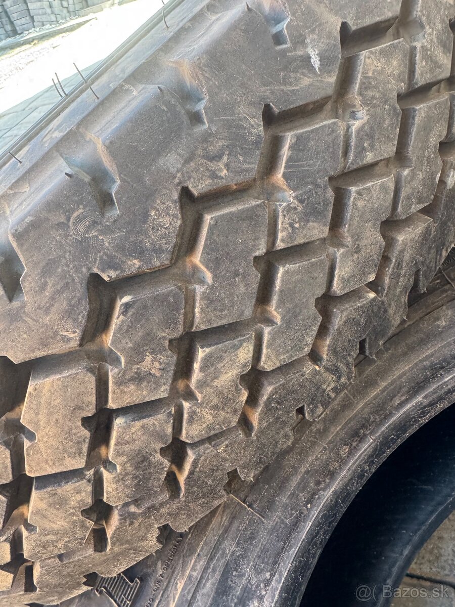 Pneumatiky DUNLOP SP QUALIFIER 225/95 R16C 118/116S - 4