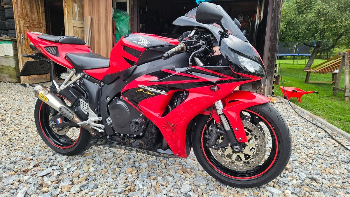 Honda CBR 1000 RR - 4
