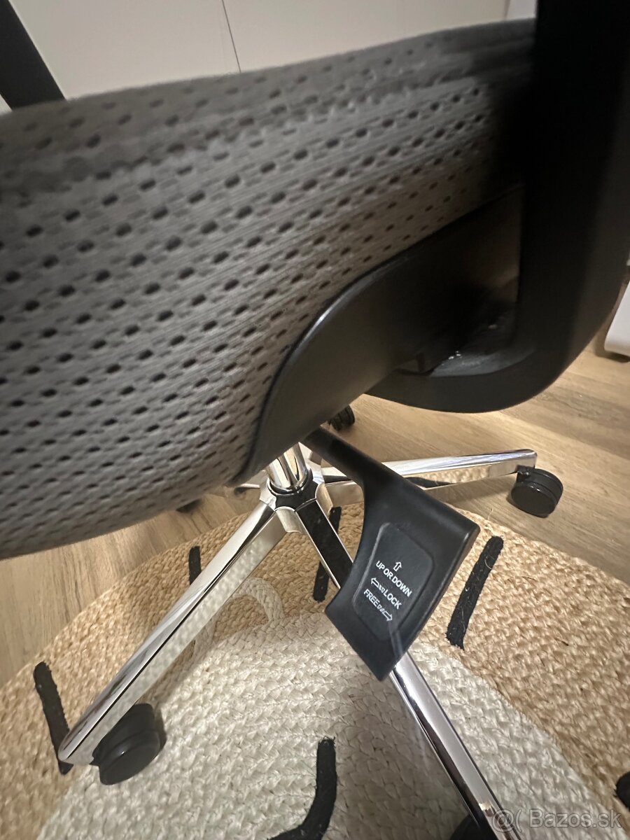 Kancelárska stolička - 4