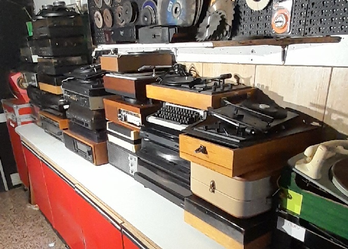 GRAMOFÓN TESLA NC 452-predám. gramo - 4