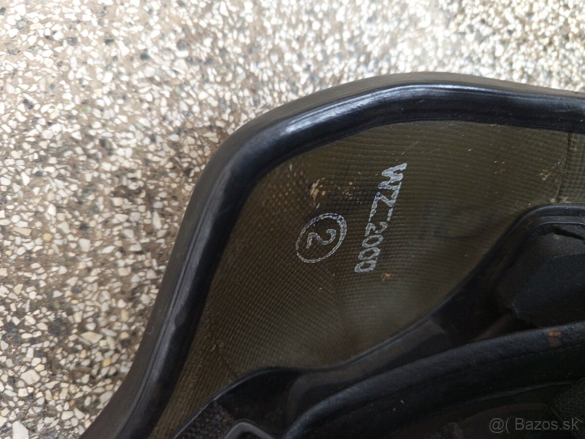 Kevlarova prilba - 4