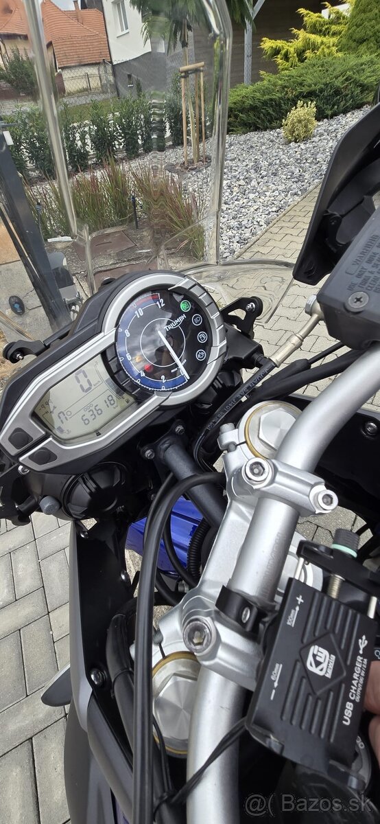 Triumph Tiger 800 - 4