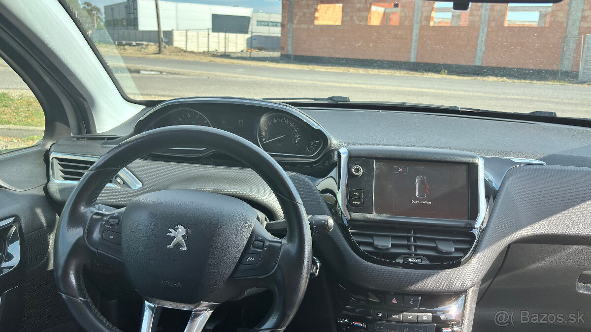 Peugeot 208 1,2 STYLE - 4