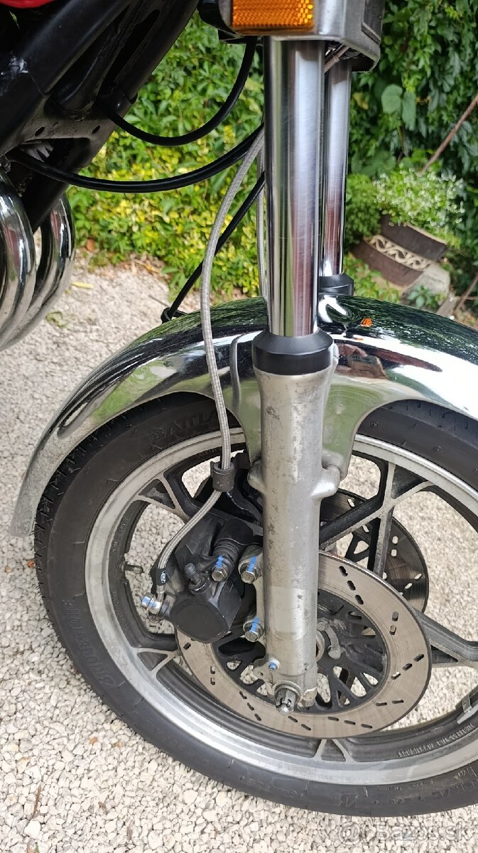Suzuki GS1000G - 4
