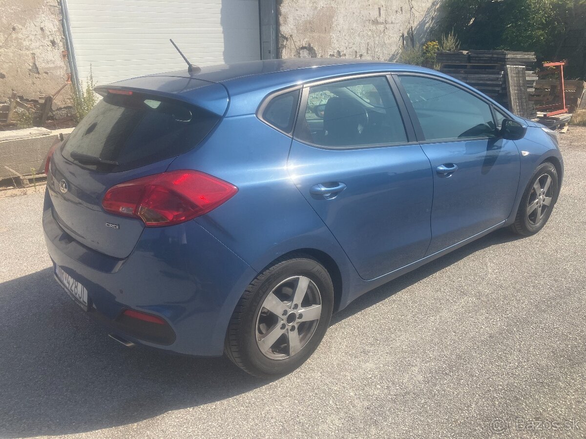 Kia Ceed 1.4 Crdi / 2014 - 4