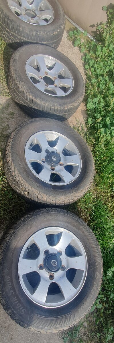 Predam pneumatiky 205/70 R15 a hlinikove disky na SUZUKI - 4