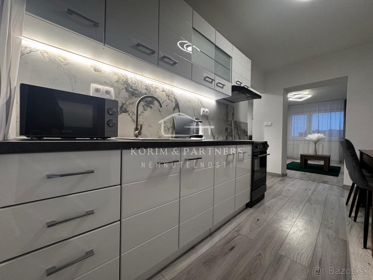 ZARIADENÝ zrekonštruovaný 2 izbový byt na Budovateľskej, Kom - 4