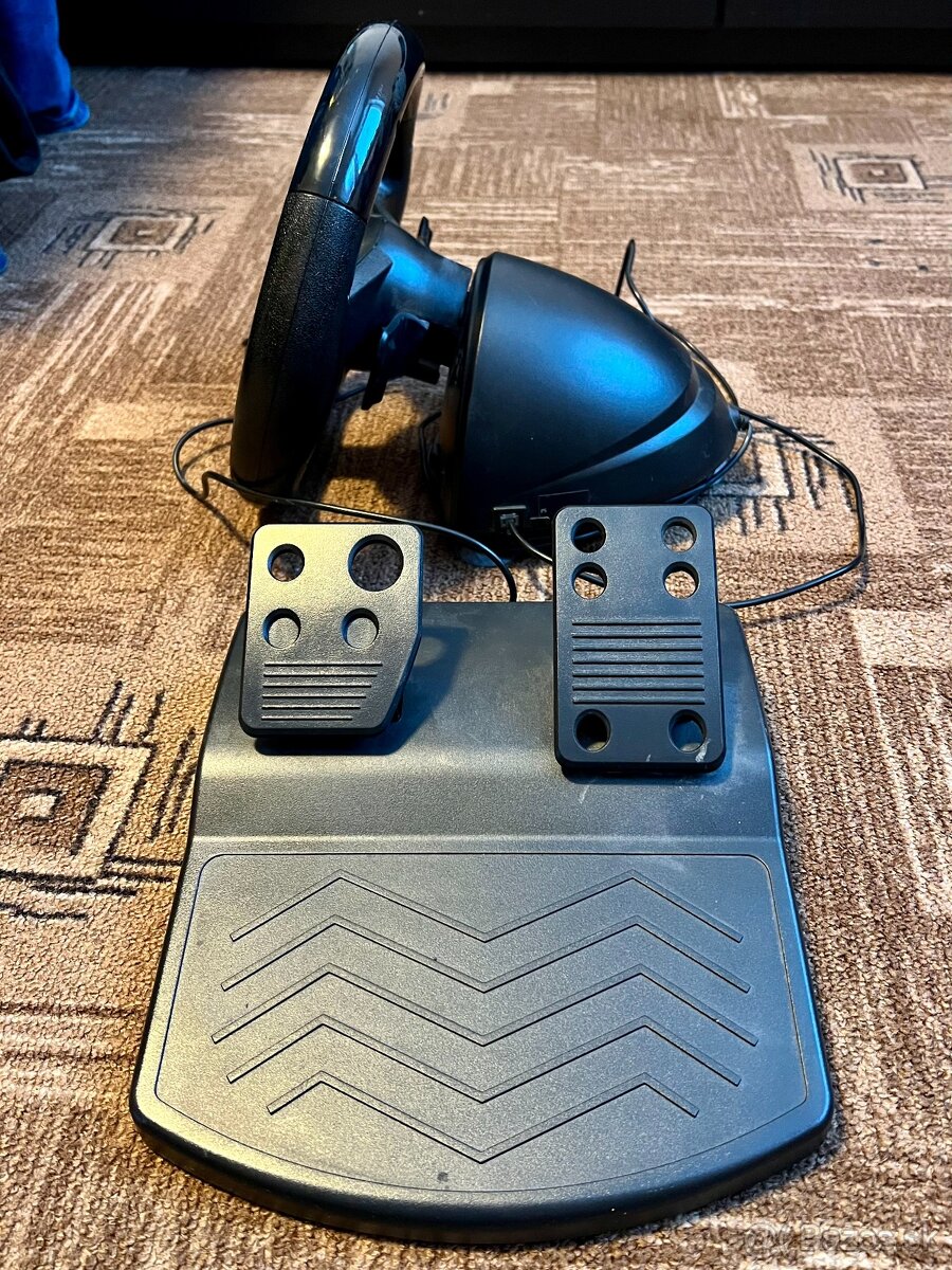 Predám volant Genius SpeedWheel 5 s pedálmi pre PC - 4