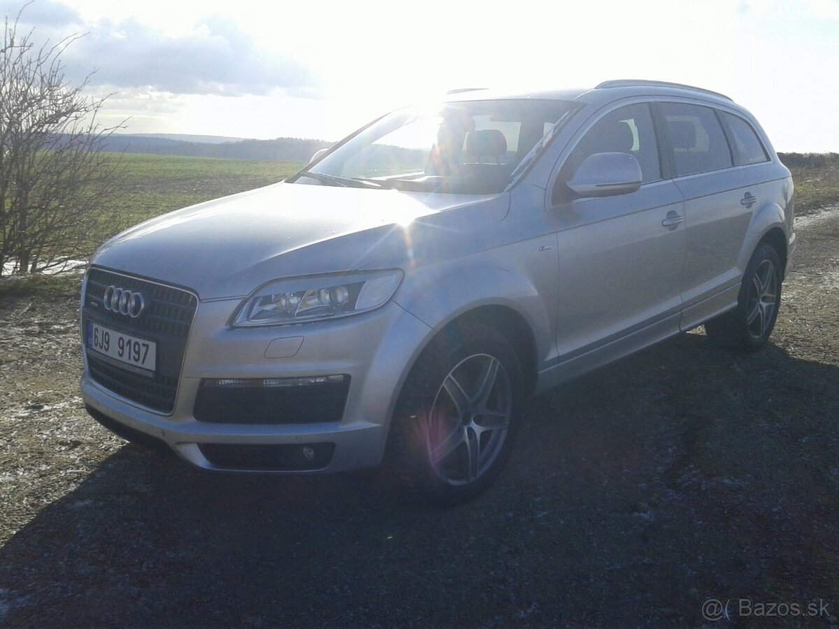 Audi Q7 3,0TDI Sline Quattro 7.míst - 4