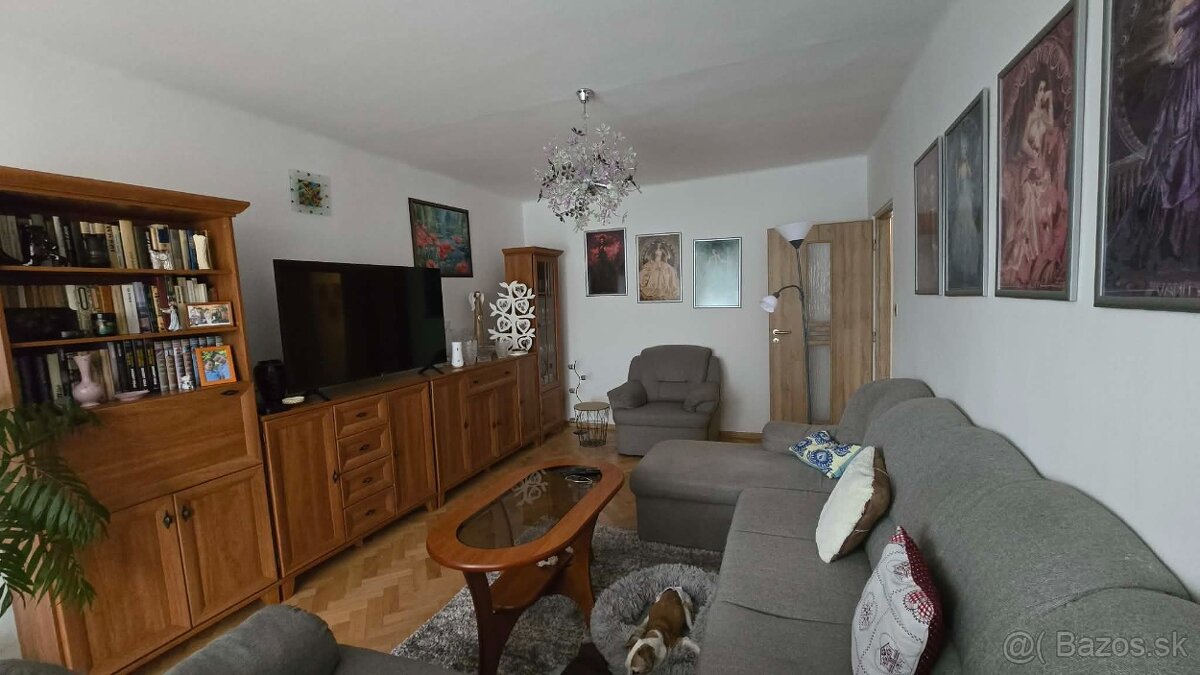 Priestranný 4izbový byt v širšom centre mesta - 4