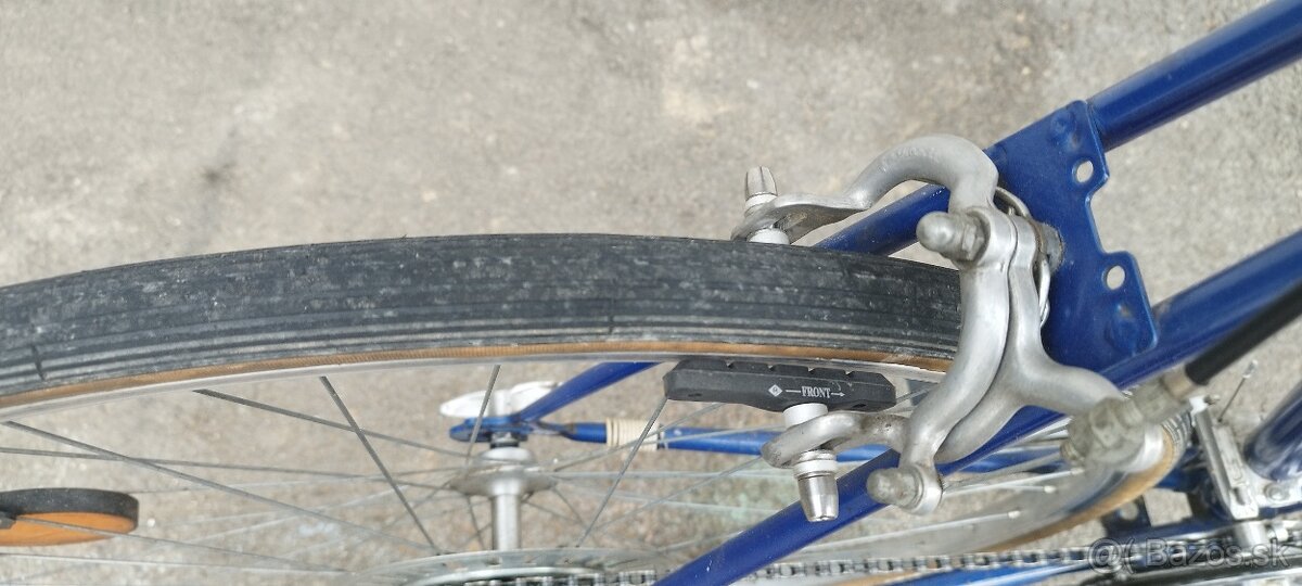 Favorit cestný bicykel - 4